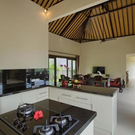 Villa Cahaya Perfectly Formed By The Natural Surrounding And Balinese Hospitality Lovina Exterior foto