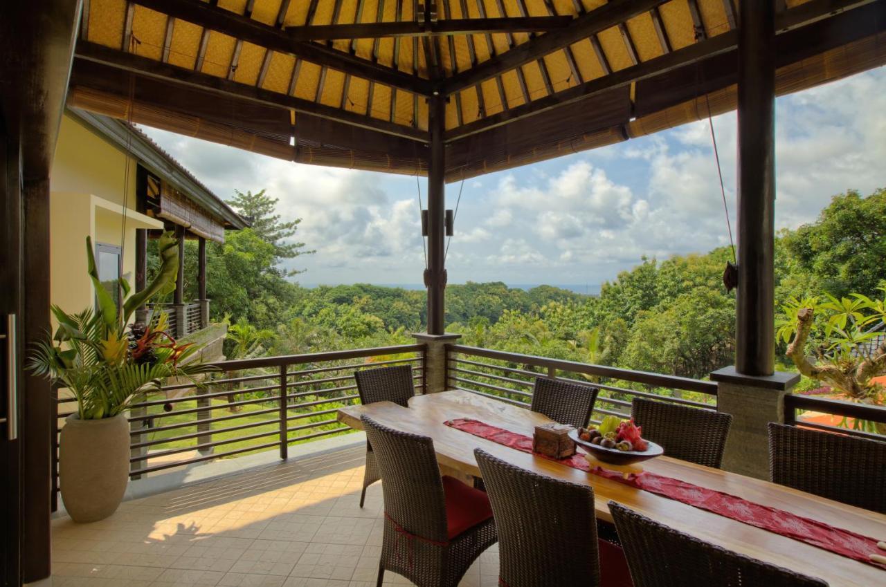 Villa Cahaya Perfectly Formed By The Natural Surrounding And Balinese Hospitality Lovina Exterior foto