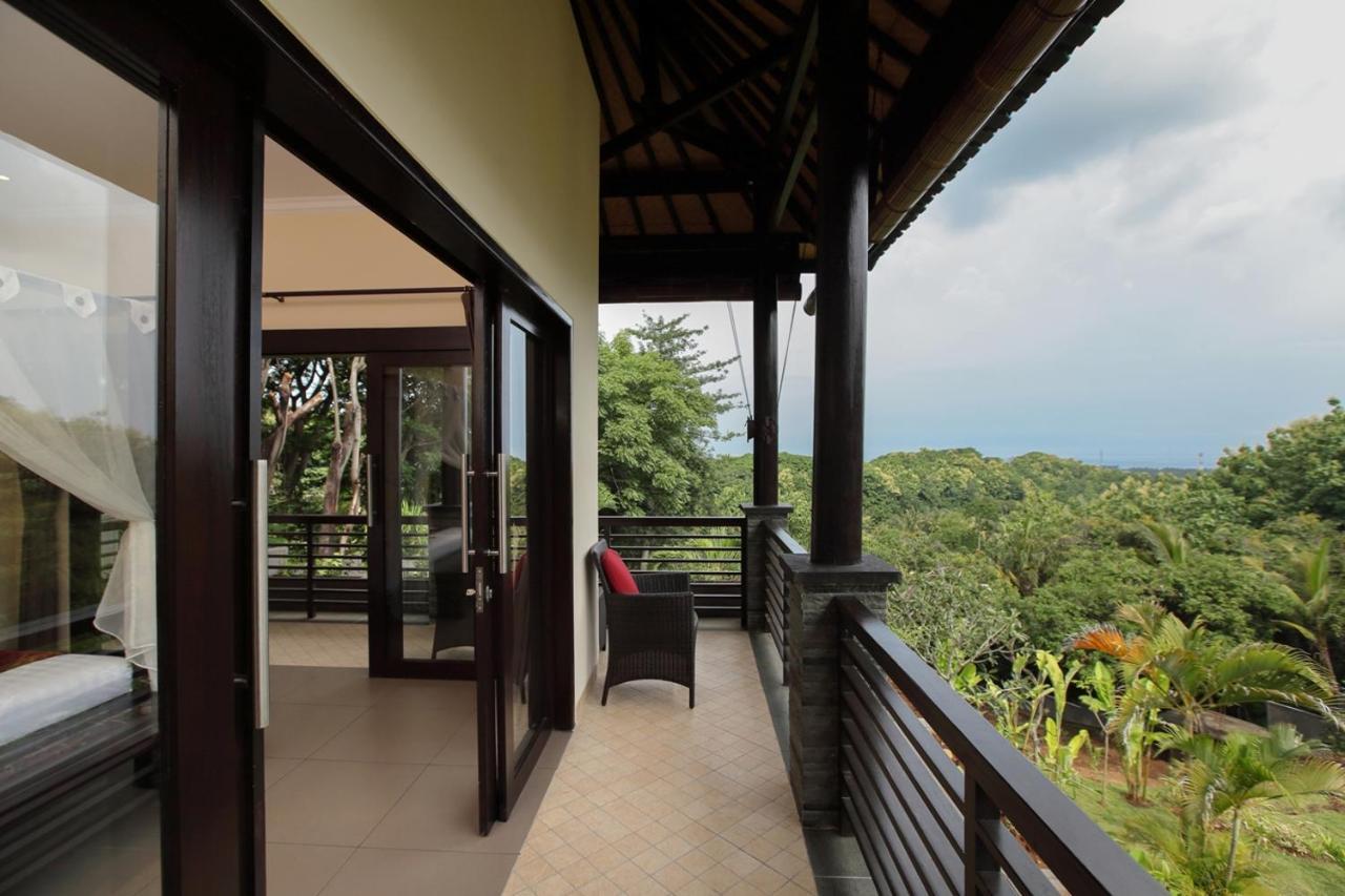 Villa Cahaya Perfectly Formed By The Natural Surrounding And Balinese Hospitality Lovina Exterior foto