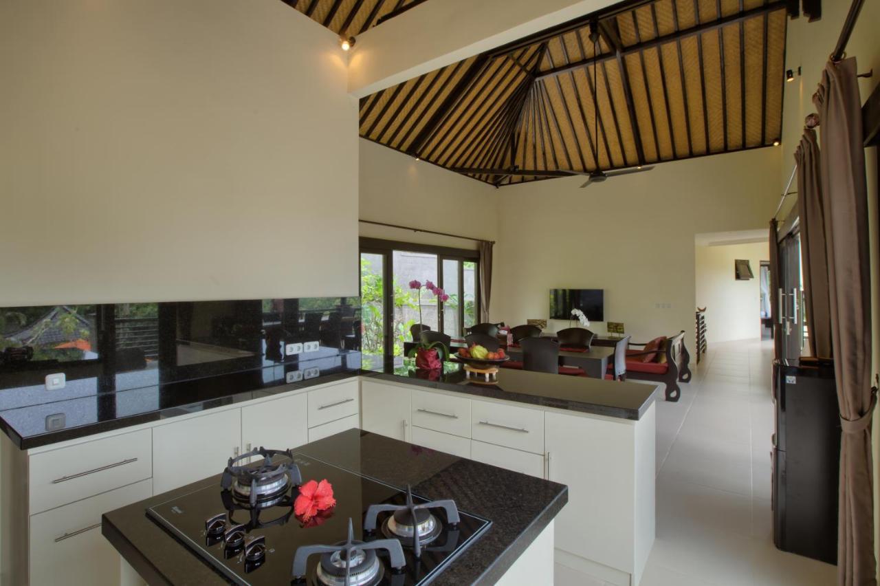 Villa Cahaya Perfectly Formed By The Natural Surrounding And Balinese Hospitality Lovina Exterior foto
