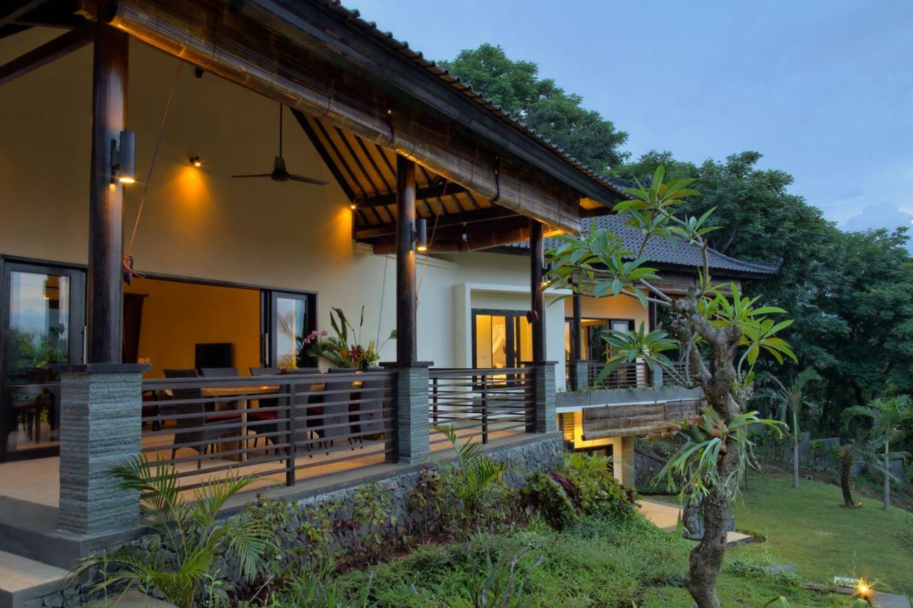 Villa Cahaya Perfectly Formed By The Natural Surrounding And Balinese Hospitality Lovina Exterior foto