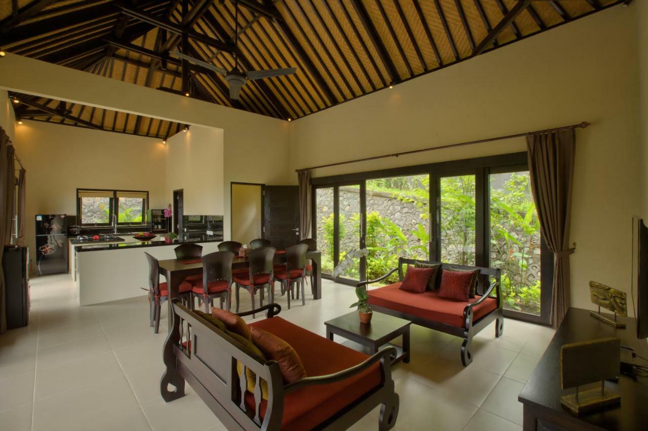 Villa Cahaya Perfectly Formed By The Natural Surrounding And Balinese Hospitality Lovina Exterior foto